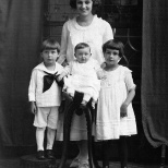 Ruby Treutel with her siblings Marvin, Elaine and Nina, circa 1921.